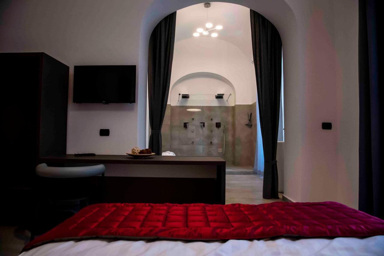 Bespoke Roma Suites מראה חיצוני תמונה