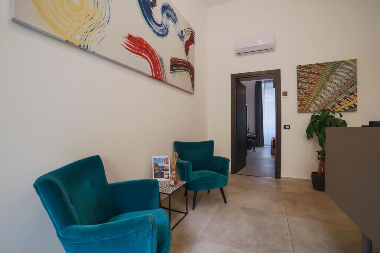 Bespoke Roma Suites מראה חיצוני תמונה